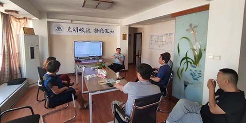 山财大保险学院各位领导莅临指导,听取筹备工作汇报